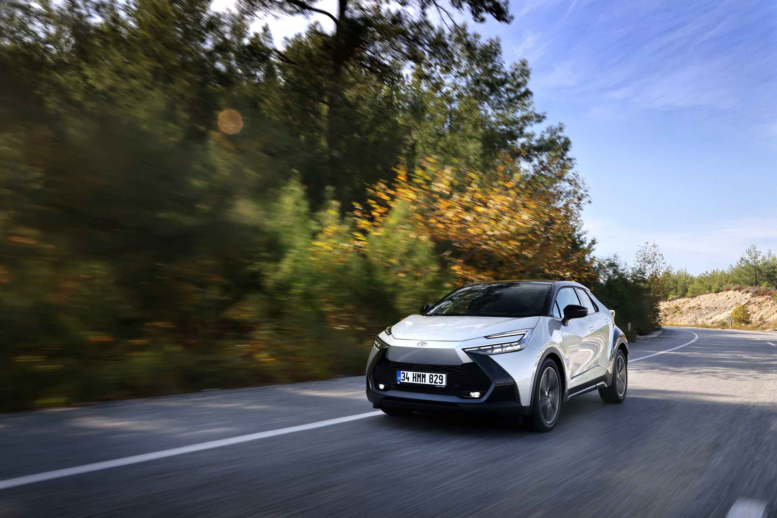Toyota C-HR, Otomotiv Dünyasında Fark Yaratan 10 Yılını Geride Bıraktı Toyota C-HR, Otomotiv Dünyasında Fark Yaratan 10 Yılını Geride Bıraktı